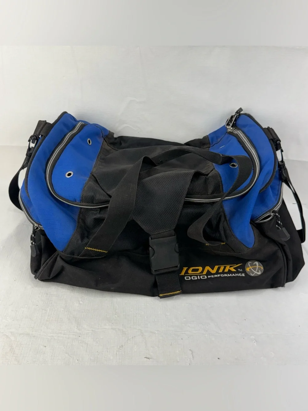 OGIO 3400 Cubic Inch Fast Forward Duffel Performance Blue Black